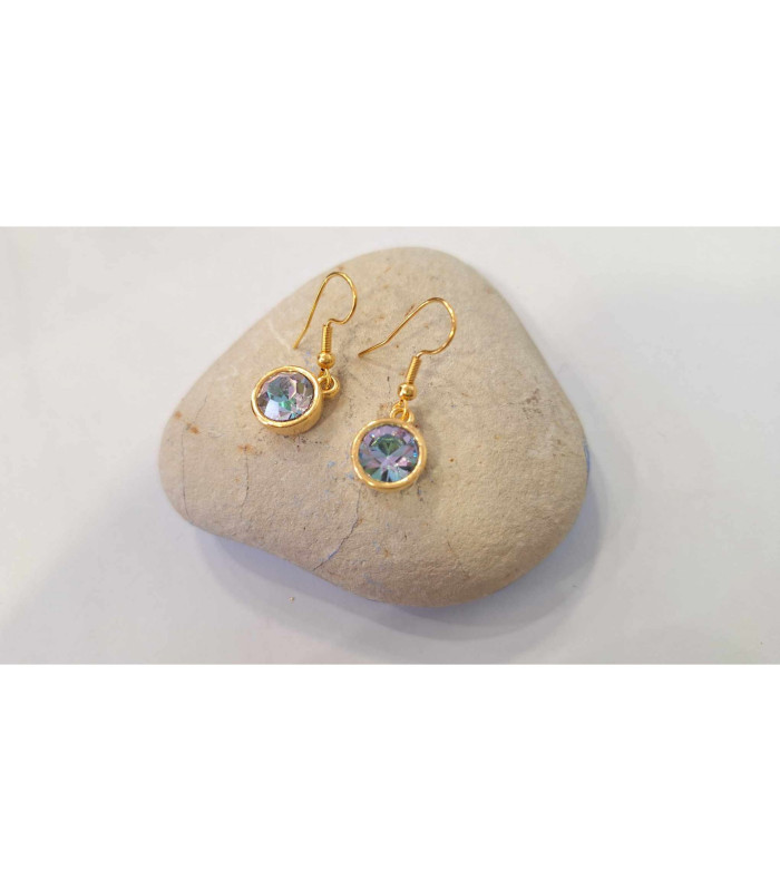 Σκουλαρίκια κρεμαστά στρογγυλά από ατσάλι επίχρυσα με λιλά πέτρα