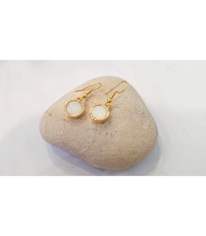 Σκουλαρίκια κρεμαστά στρογγυλά από ατσάλι επίχρυσα με λευκή πέτρα