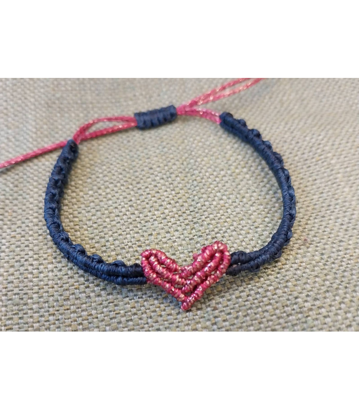 Βραχιόλι χειροποίητο μακραμέ, μπλε με κόκκινη καρδιά